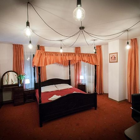 Secession Hotel Leczna المظهر الخارجي الصورة