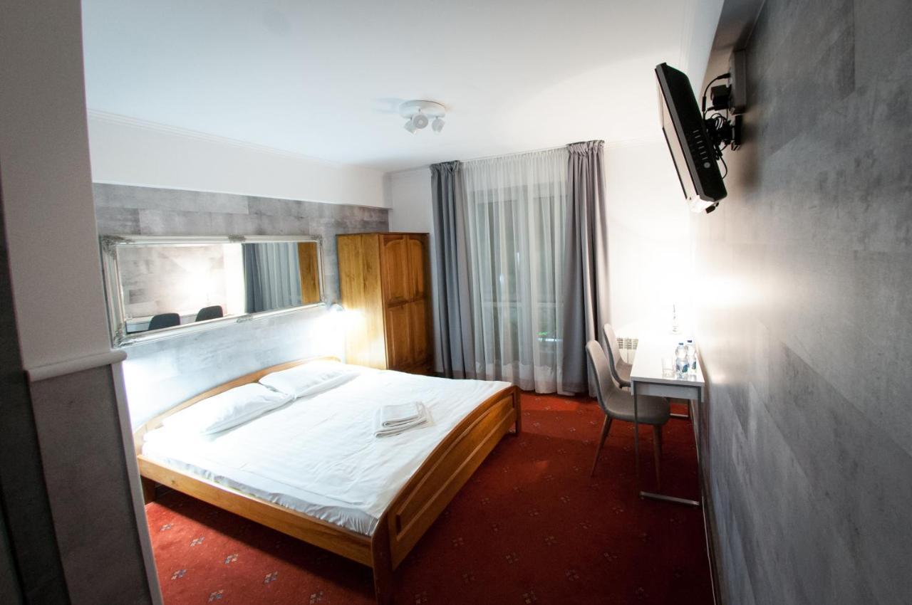 Secession Hotel Leczna المظهر الخارجي الصورة