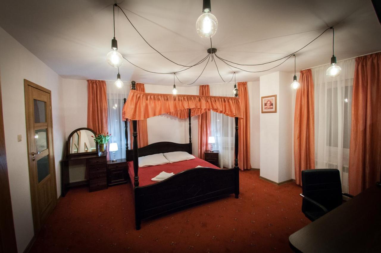 Secession Hotel Leczna المظهر الخارجي الصورة